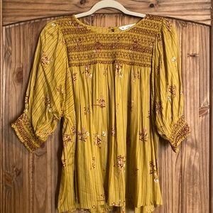 Women’s Peasant style Floral Top